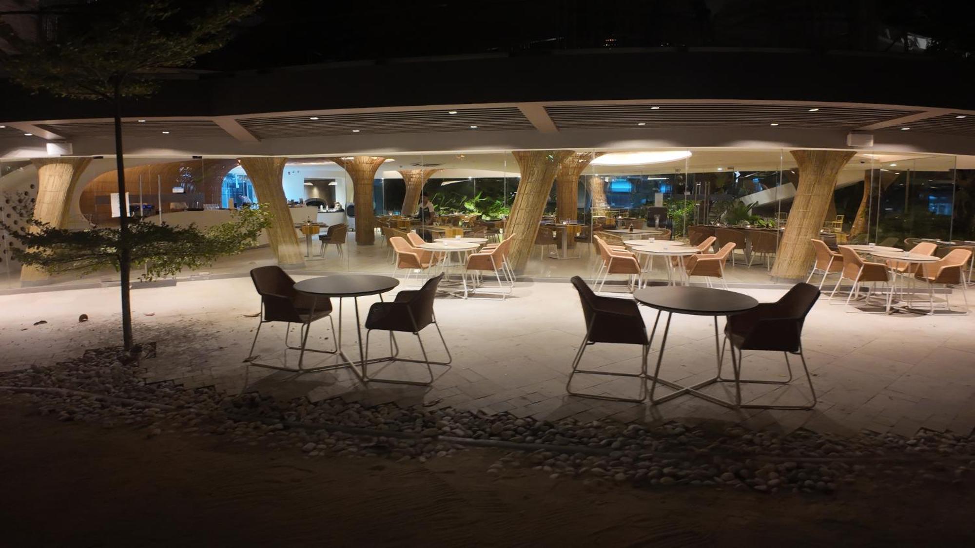 Dominiks Stylish Resort Gem Ocean View Pool Queen Bed At Tambuli 8 Floor Fast Wifi 麦克坦 外观 照片